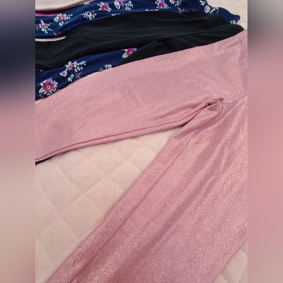Leggings bundle for little girl, size 4-5 - Picture 5 of 5